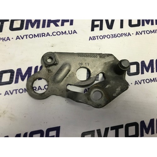 Кронштейн крепления двигателя Ford Focus 3 1.6 TDCi 2011-2017 9686599380